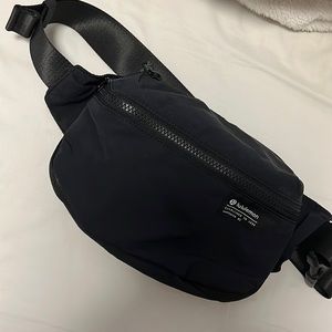 Lululemon Clean Lines Belt Bag